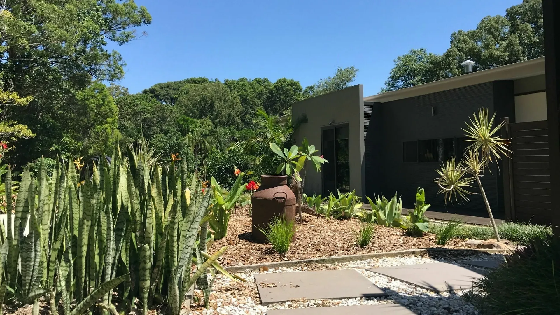 The Lily Pad At Byron Bay Apartment