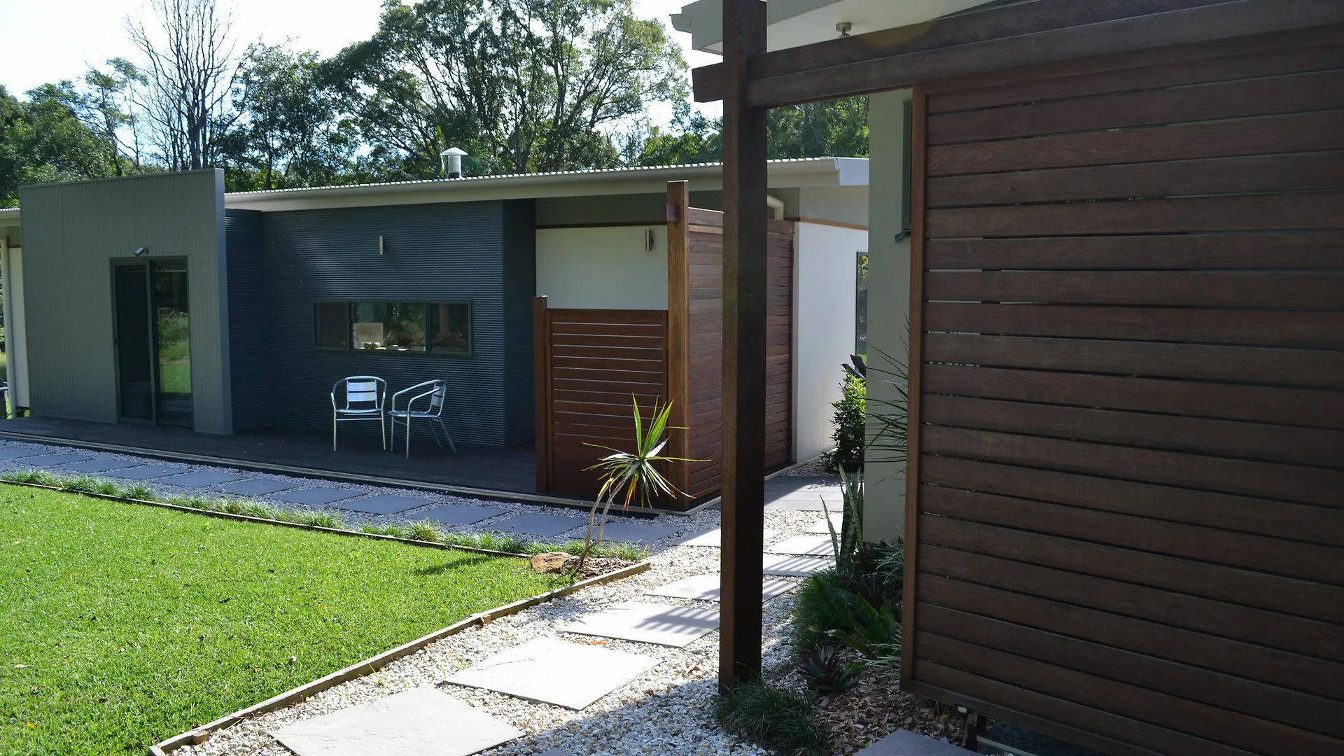 The Lily Pad At Byron Bay Apartment 0*,  Australia