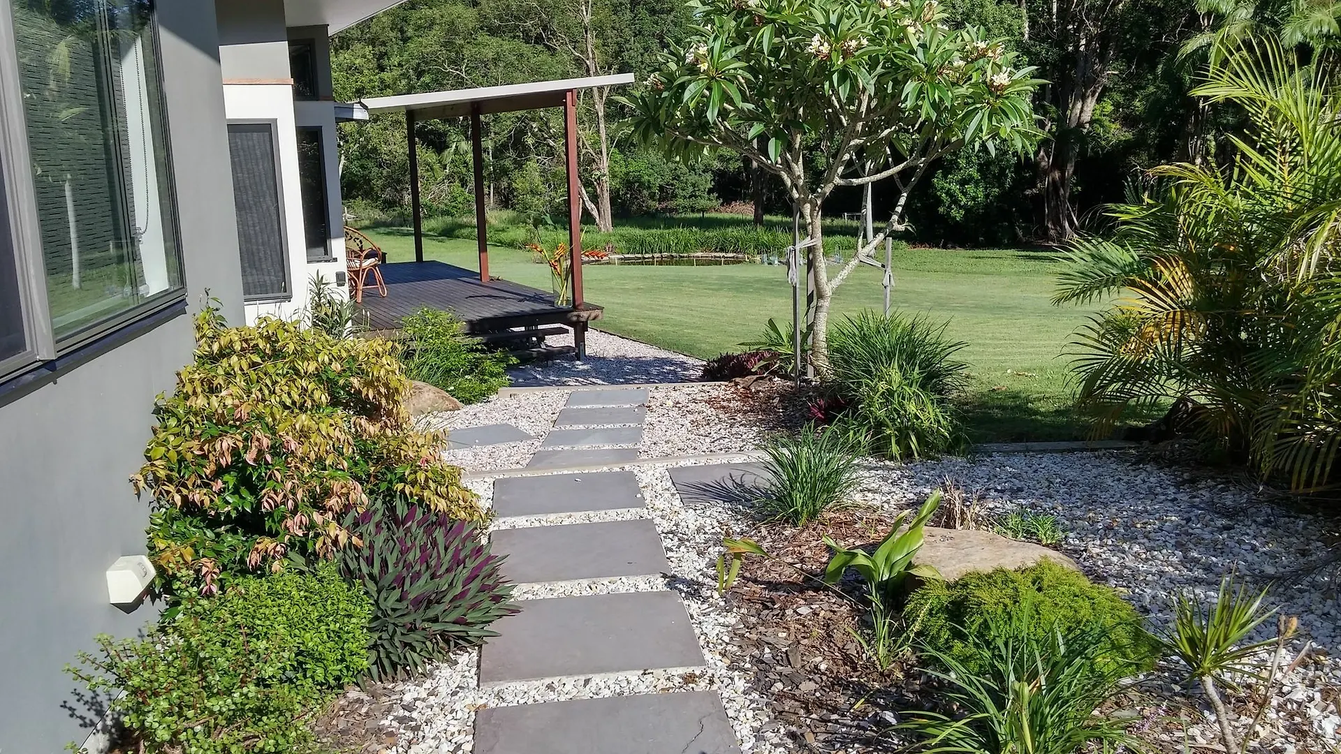 The Lily Pad At Byron Bay Apartment 0*,  Australia